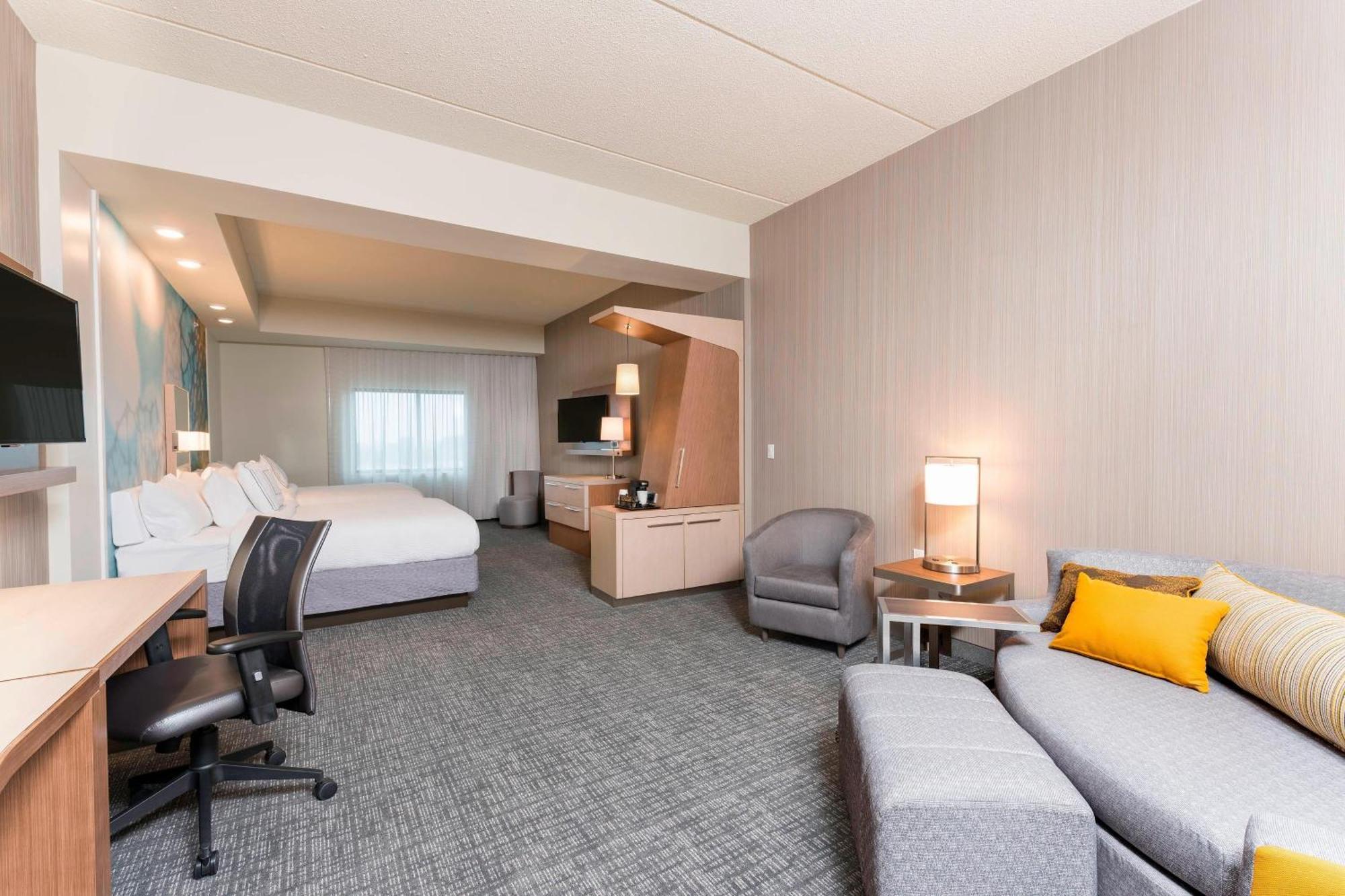 Courtyard By Marriott Mt. Pleasant At Central Michigan University Mount Pleasant Exterior foto